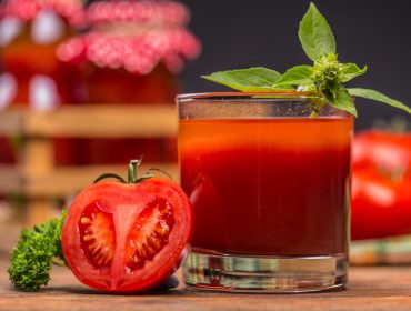 Sok od paradajza: Doktor objašanjava zašto ga je važno piti pre proleća